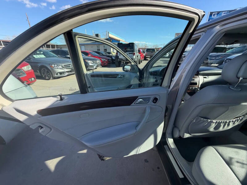 2004 Mercedes-Benz C-Class C 240