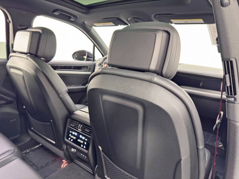 2025 Porsche Cayenne S