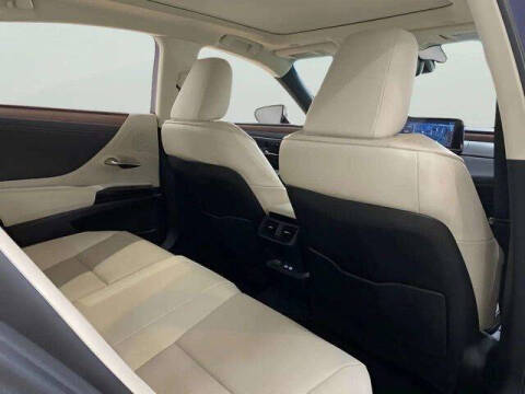 2025 Lexus ES 350