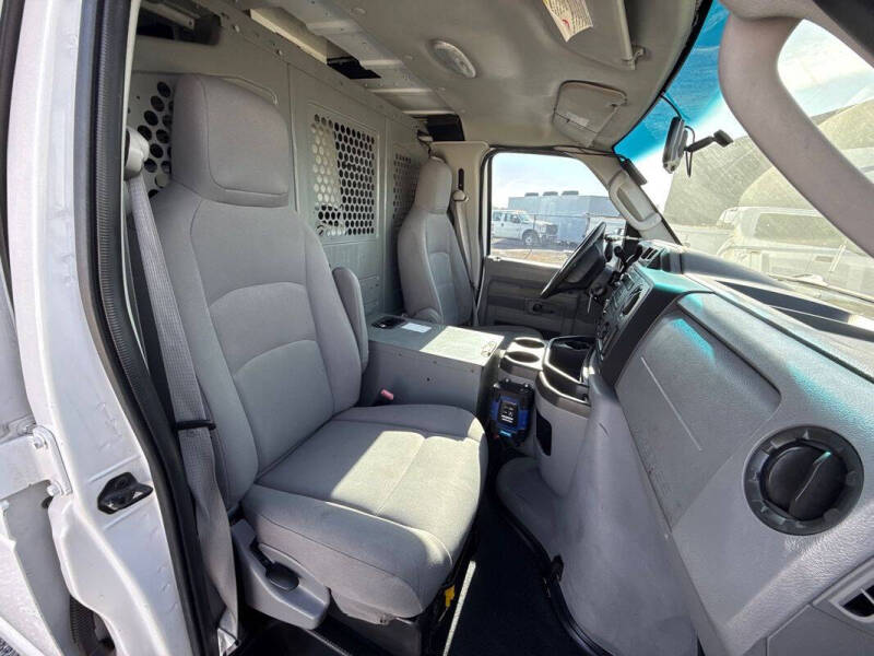 2010 Ford E-Series E-350 SD