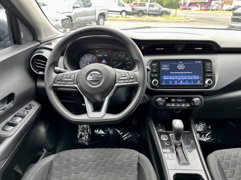 2021 Nissan Kicks SV