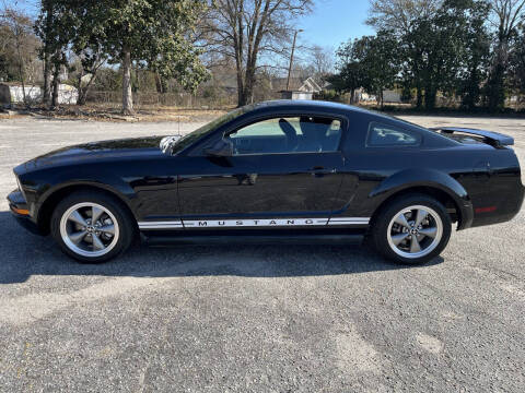 2005 Ford Mustang V6 Deluxe