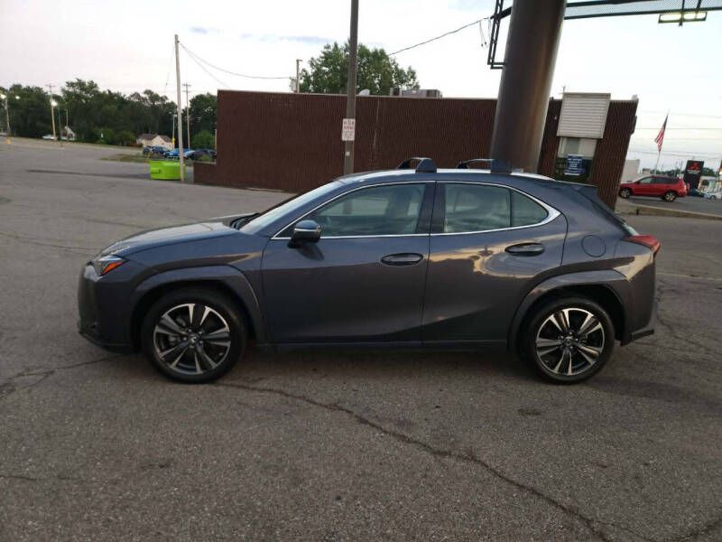 2024 Lexus UX 250h Premium