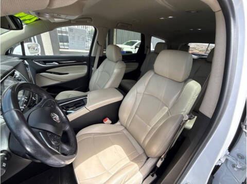 2020 Buick Enclave Essence