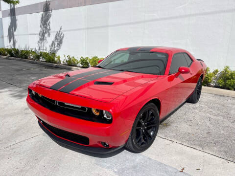 2016 Dodge Challenger for sale at Instamotors in Hollywood FL