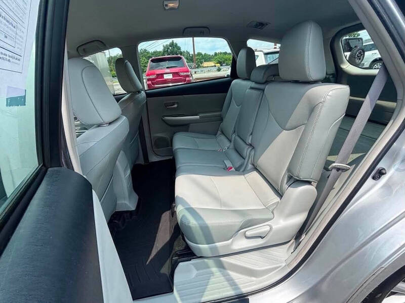 2013 Toyota Prius v Five