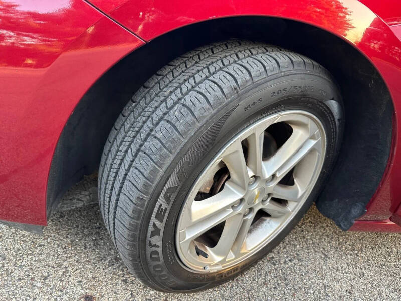 2017 Chevrolet Cruze LT Auto