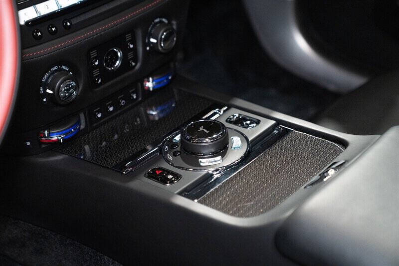 2020 Rolls-Royce Black Badge Dawn