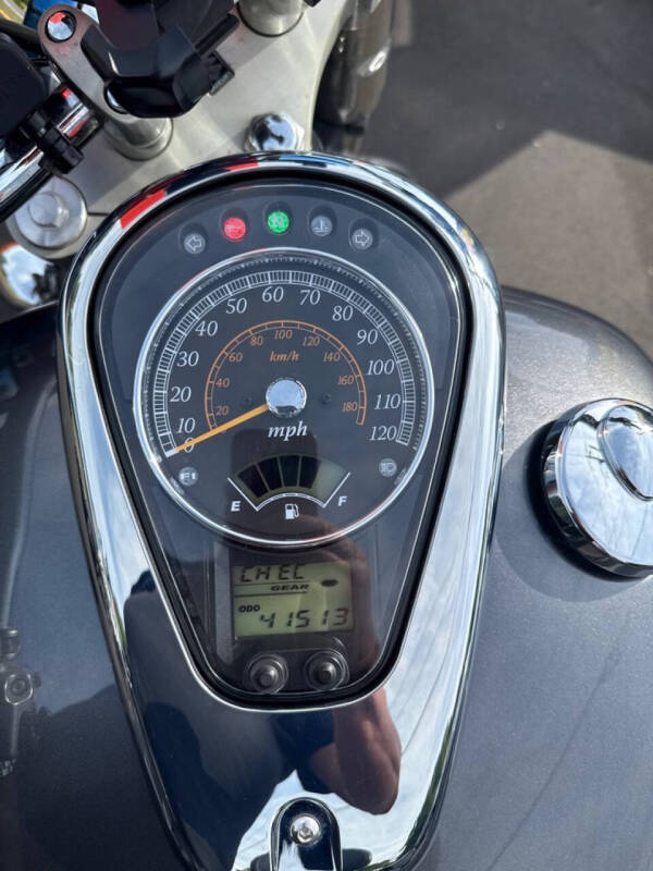 2009 Suzuki Boulevard