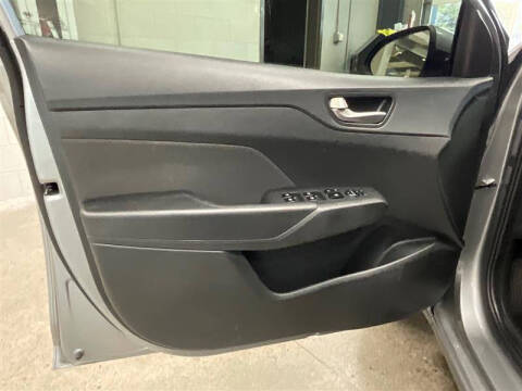 2022 Hyundai Accent SE