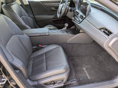 2022 Lexus ES 350 Ultra Luxury