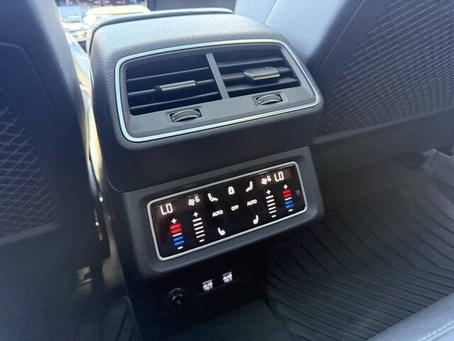 2019 Audi e-tron quattro Prestige