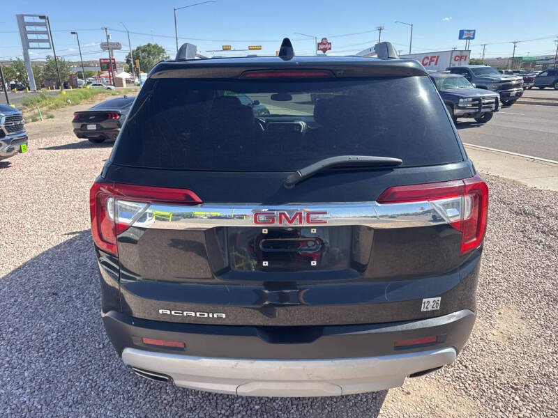 2023 GMC Acadia SLT