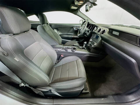 2015 Ford Mustang V6