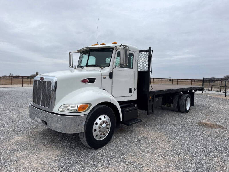 2009 Peterbilt 330