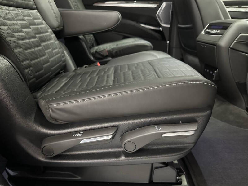 2025 Cadillac Escalade-V