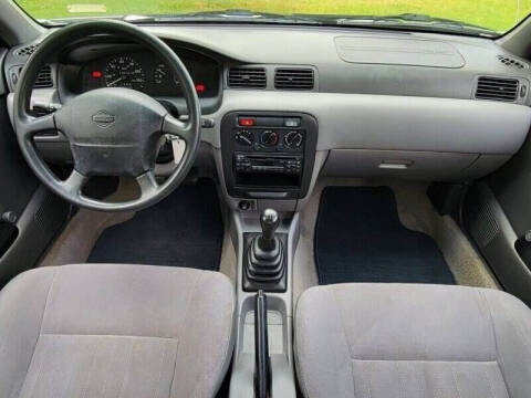 1996 Nissan Sentra for sale at CLEAR CHOICE AUTOMOTIVE in Milwaukie OR