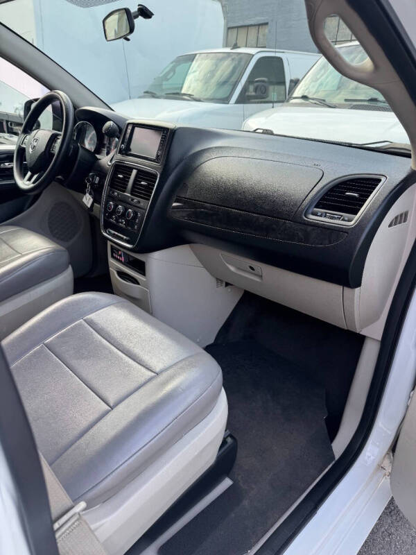 2015 Dodge Grand Caravan SE