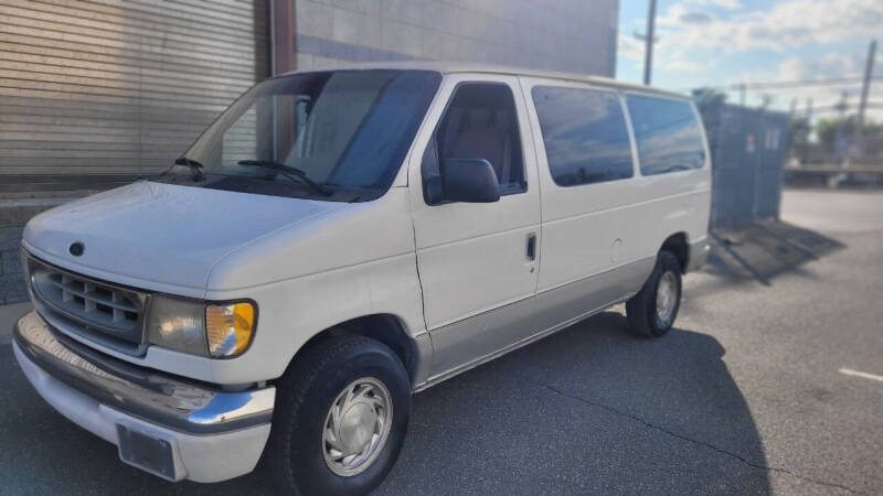 2000 Ford E-150 Chateau
