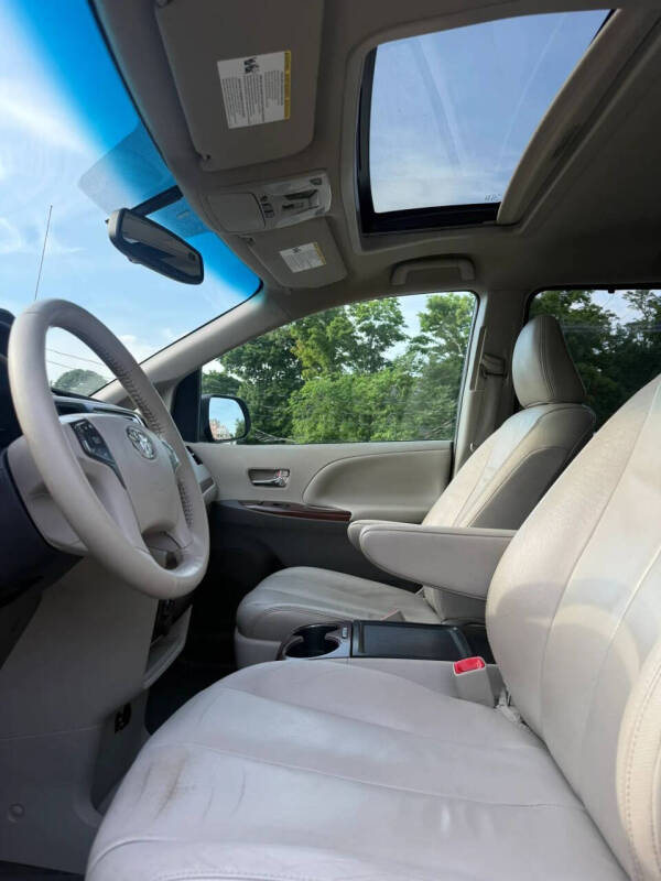 2013 Toyota Sienna