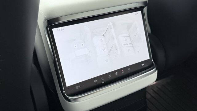2023 Tesla Model X Standard Range