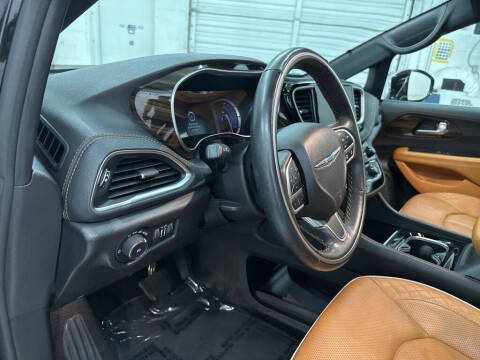 2021 Chrysler Pacifica Hybrid Pinnacle
