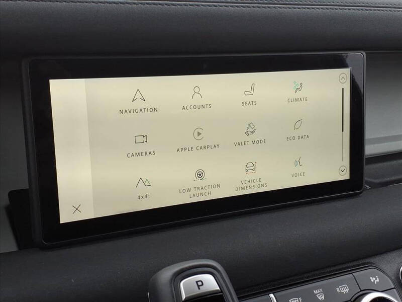 2023 Land Rover Defender 110 SE