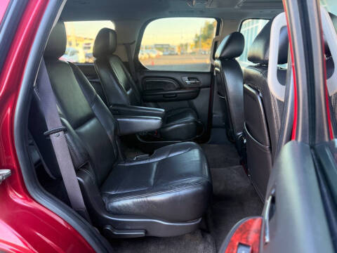 2011 Cadillac Escalade Premium