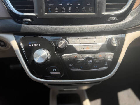 2018 Chrysler Pacifica Touring Plus