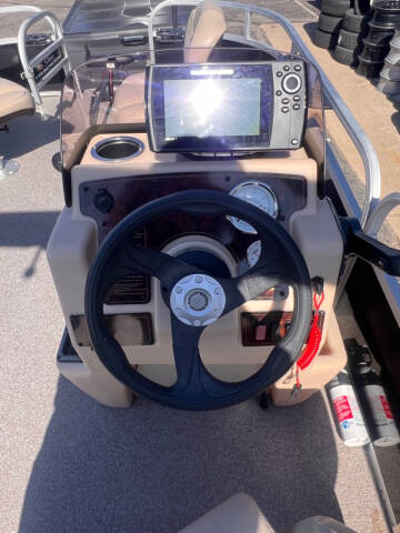 2019 Sun Tracker FISHING BARGE18