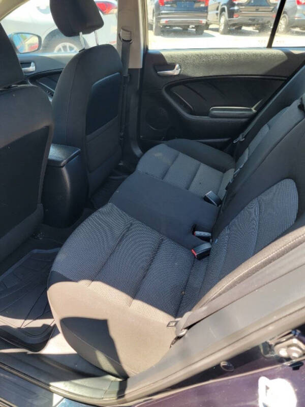 2017 Kia Forte5 LX