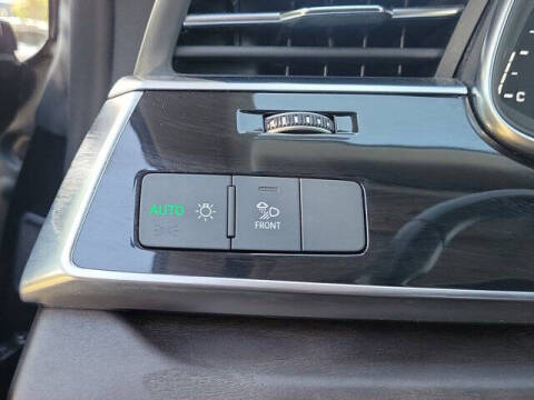 2021 Audi Q8 quattro Premium 55 TFSI