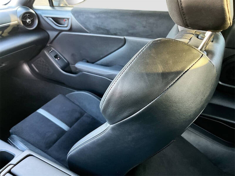 2025 Toyota GR86 Premium