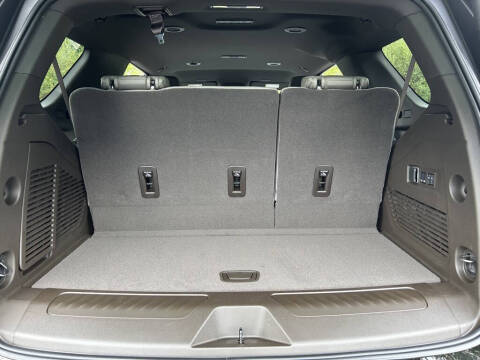 2025 GMC Yukon Elevation