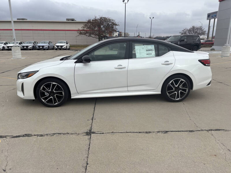 2025 Nissan Sentra SR