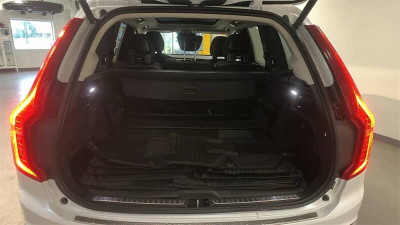 2022 Volvo XC90 T6 Inscription 7-Passenger