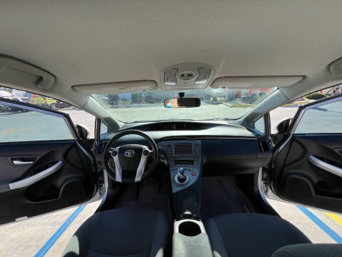 2014 Toyota Prius Three