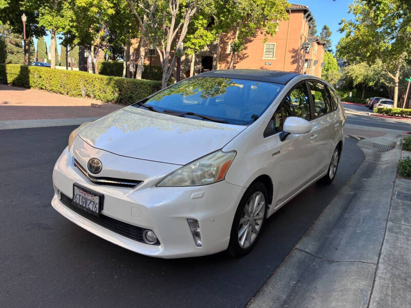 2012 Toyota Prius v Five