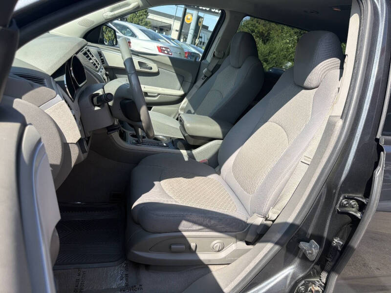 2012 Chevrolet Traverse LS
