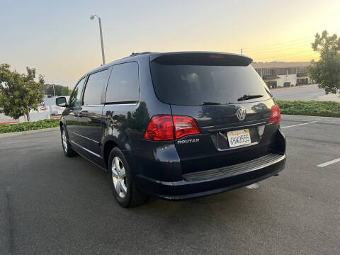 2009 Volkswagen Routan SE