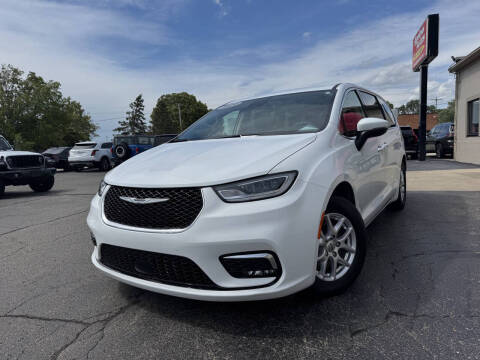 2023 Chrysler Pacifica Touring L