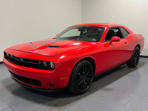 2015 Dodge Challenger for sale at Cincinnati Automotive Group in Lebanon OH