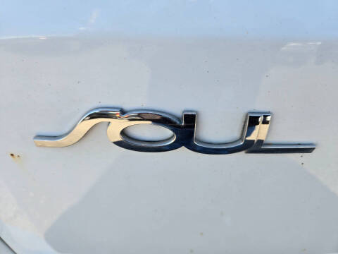 2010 Kia Soul +