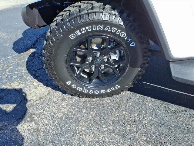 2025 Jeep Gladiator High Tide