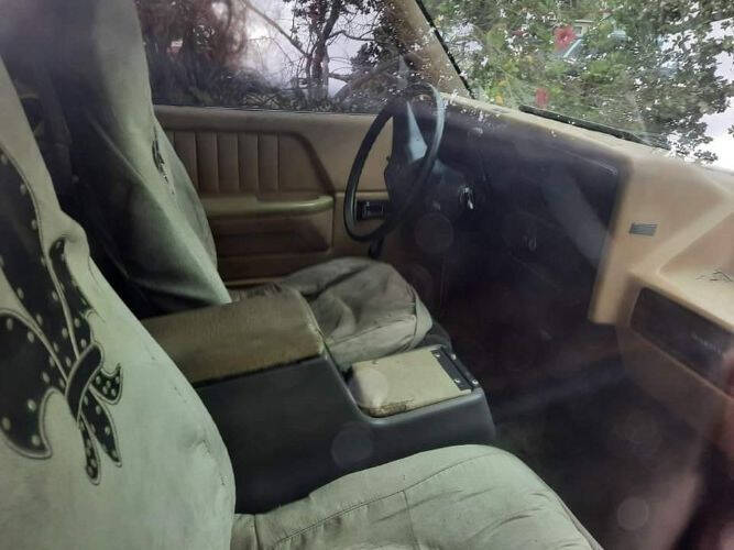 1987 Dodge Dakota