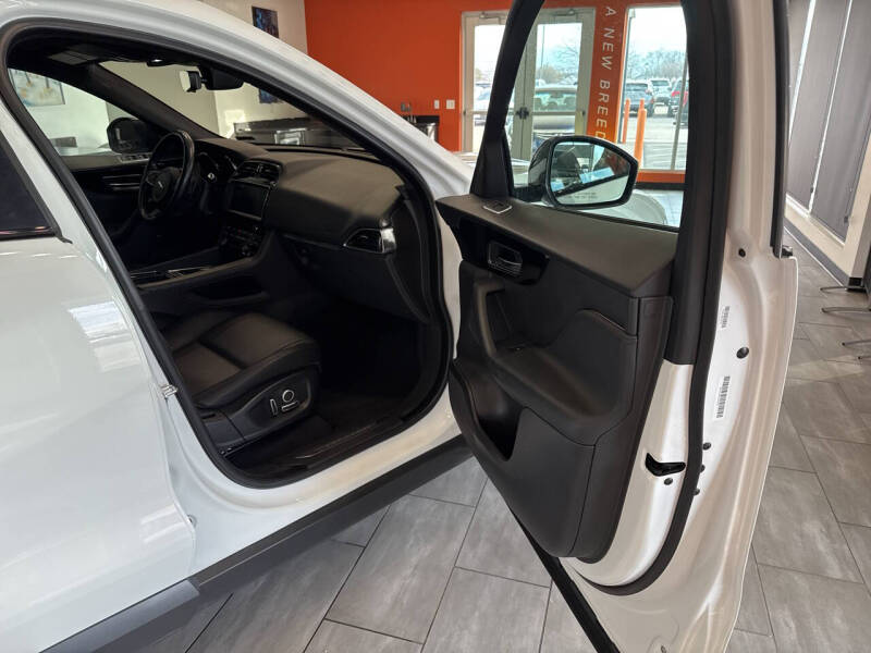 2020 Jaguar F-PACE 25t Premium