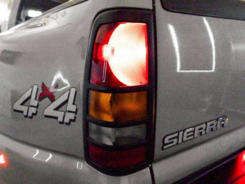 2004 GMC Sierra 3500's photo