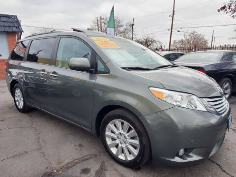 2013 Toyota Sienna for sale at Pioneer Auto Group in Modesto CA