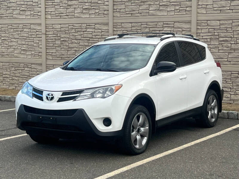 2013 Toyota RAV4 LE photo 4