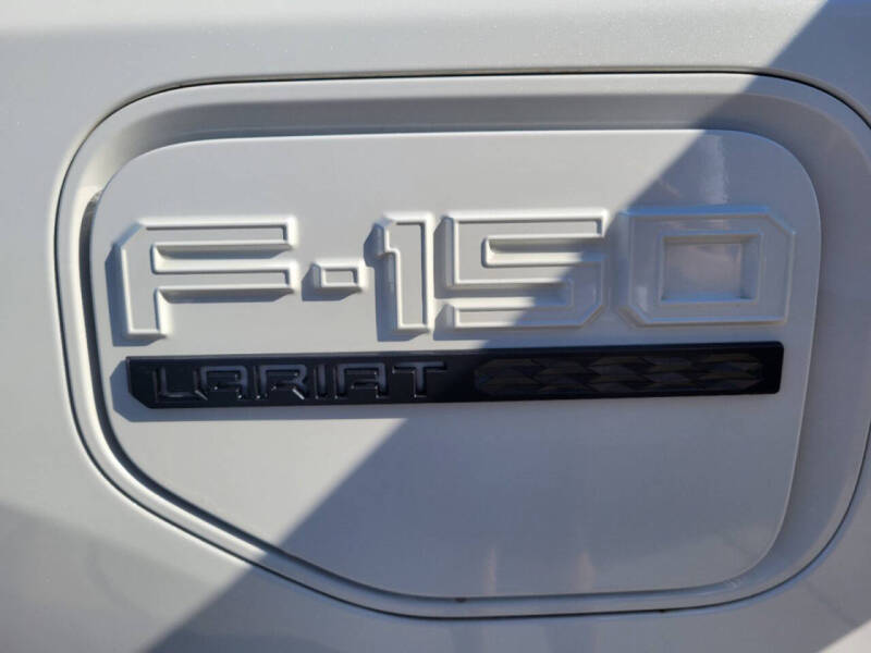 2023 Ford F-150 Lightning Lariat